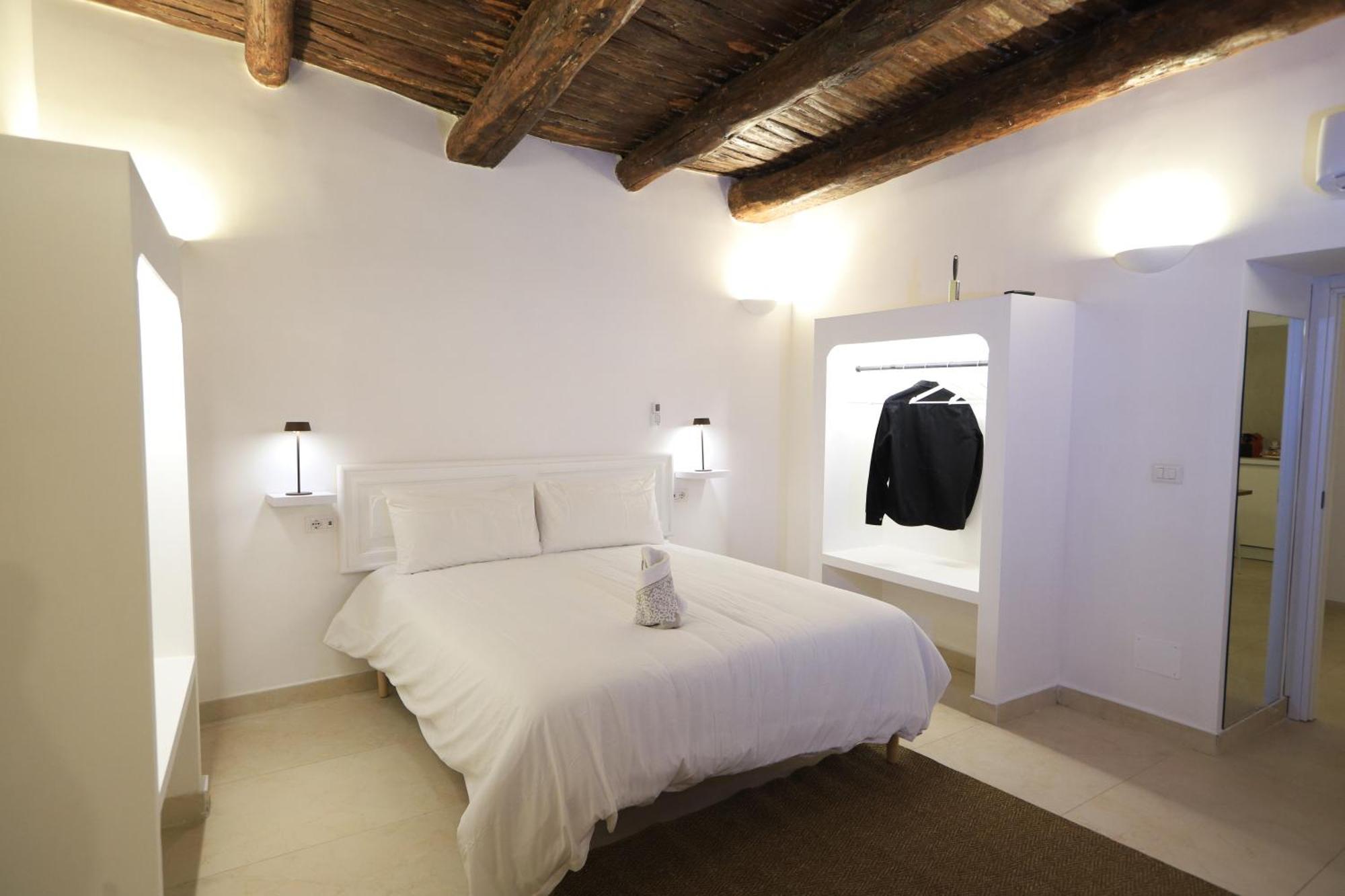 Ai 13 Gradoni Di Chiaia Bed & Breakfast Наполи Екстериор снимка